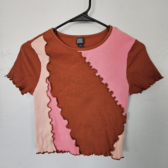 Wild Fable Women's Medium Orange Pink Cream Ribbed Ruffle Trim Crop Top Funky - Picture 1 of 6